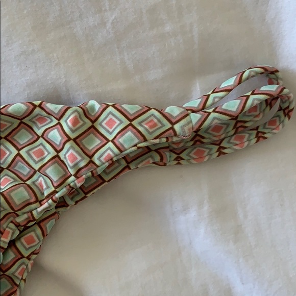 The cutest print I’ve seen in swim bottoms - Picture 2 of 2